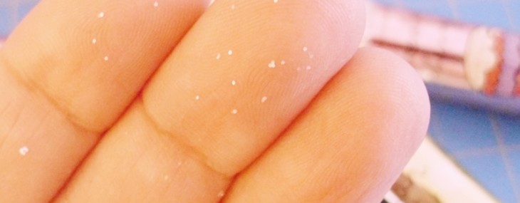 How to prevent glitter from falling off!